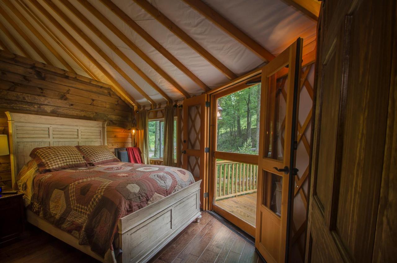 Spring Ridge Luxury Yurt - Creekside Glamping With Private Hot Tub Villa Topton Exteriör bild